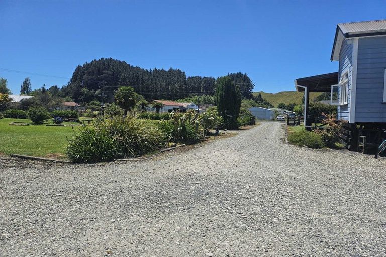 Photo of property in 28 Huia Street, Ohura, 3926