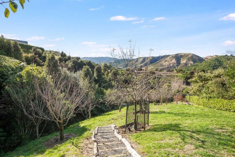 Photo of property in 9 Angus Way, Nikau Valley, Paraparaumu, 5032