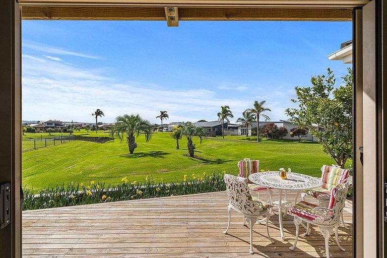 Photo of property in 5 Ara Kahika Lane, One Tree Point, 0118