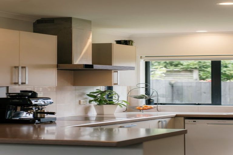 Photo of property in 17a Callis Avenue, Opaheke, Papakura, 2113