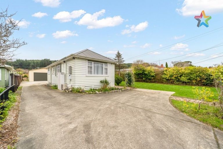 Photo of property in 76 Main Road, Wainuiomata, Lower Hutt, 5014