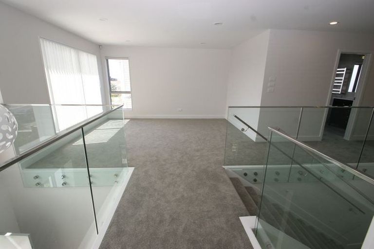 Photo of property in 38 Headland Drive, Long Bay, Auckland, 0630