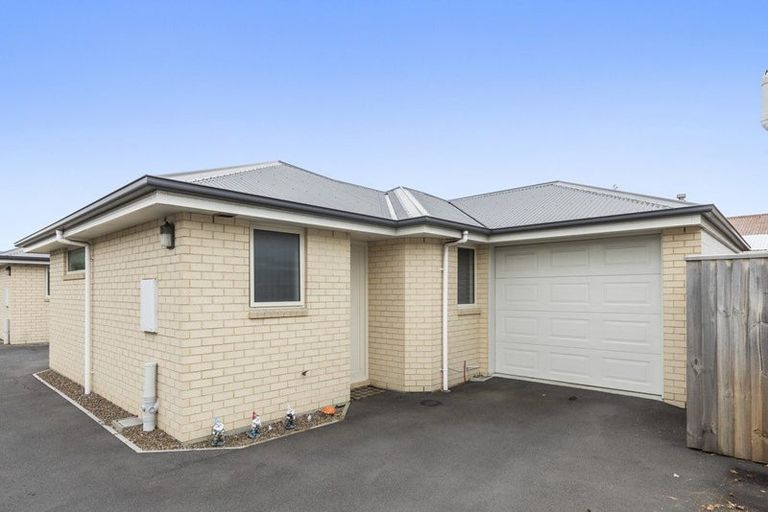 Photo of property in 2/6 Nicholls Road, Halswell, Christchurch, 8025