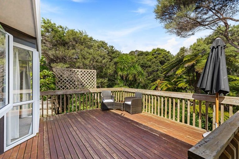 Photo of property in 2/30 Lagoon Way, West Harbour, Auckland, 0618