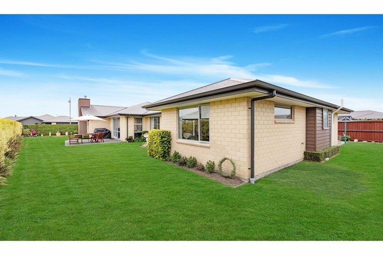 Photo of property in 16 Rapley Street, Kaiapoi, 7630