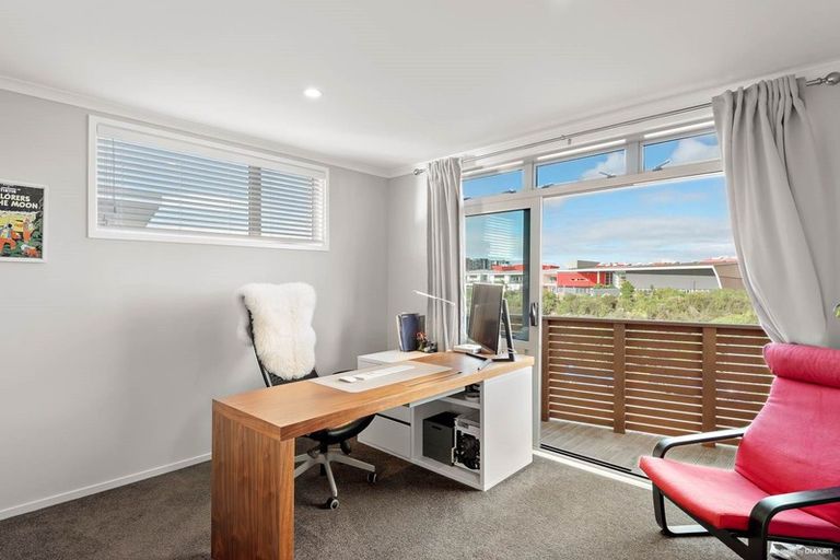 Photo of property in 22 Teal Way, Hobsonville, Auckland, 0616