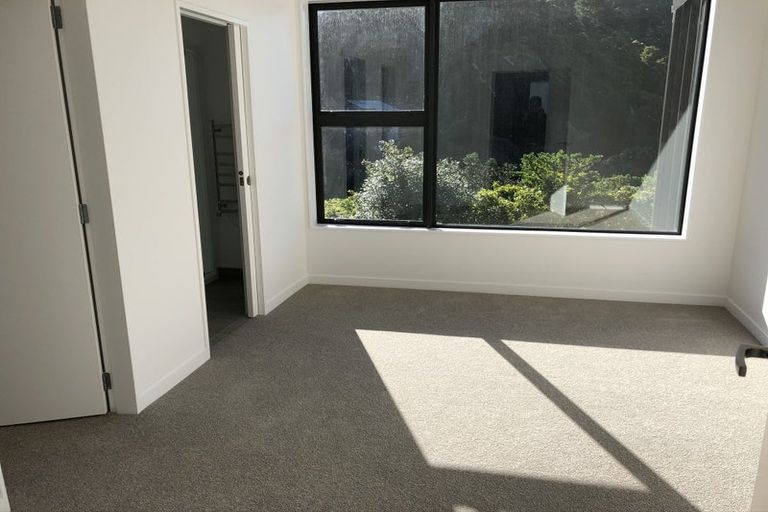 Photo of property in 43 Rua Kai Way, Brooklyn, Wellington, 6021