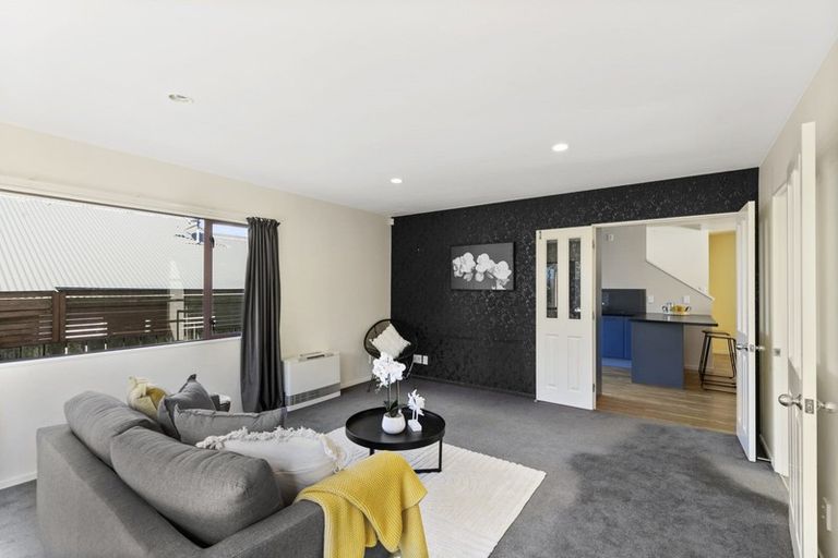 Photo of property in 8 Atamira Close, Churton Park, Wellington, 6037