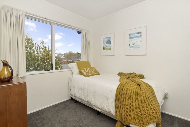 Photo of property in 2/4 Grove Lane, Pakuranga, Auckland, 2010