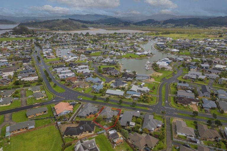 Photo of property in 42 Kupe Drive, Whitianga, 3510