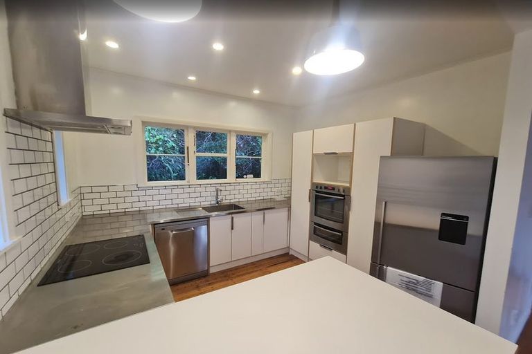 Photo of property in 51 Albemarle Road, Northland, Wellington, 6012