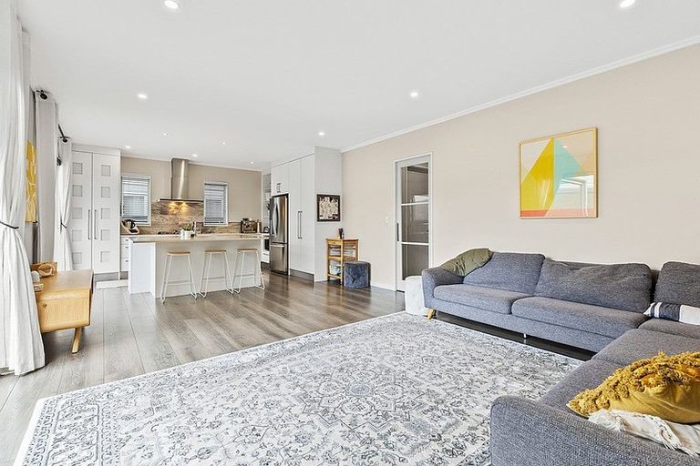 Photo of property in 36a Station Street, Hobsonville, Auckland, 0616