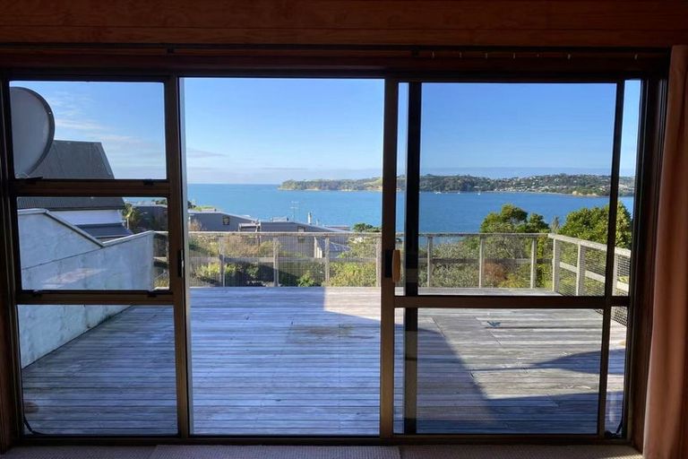 Photo of property in 21 Melandra Road, Stanmore Bay, Whangaparaoa, 0932