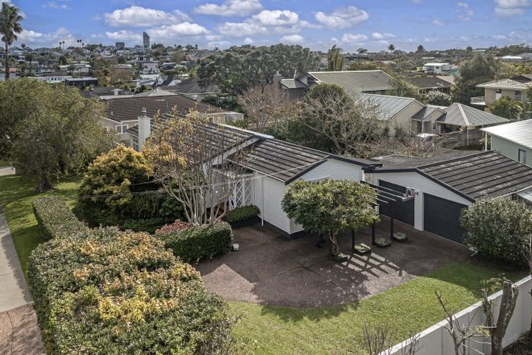 Photo of property in 62 Northboro Road, Belmont, Auckland, 0622