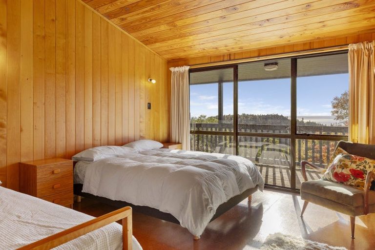 Photo of property in 10 Pukawa Road, Pukawa Bay, Turangi, 3381