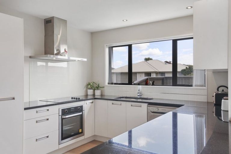 Photo of property in 32 Kotare Avenue, Rangiora, 7400