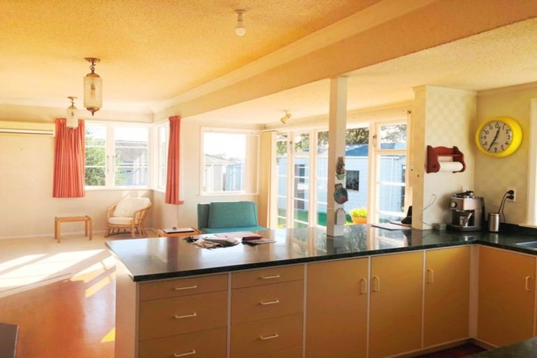 Photo of property in 28 Read Street, Levin, 5510