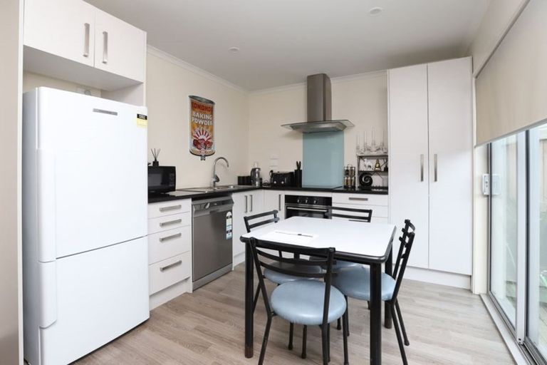 Photo of property in 215u3 Massey Street, Frankton, Hamilton, 3204