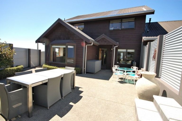 Photo of property in 11 Krissell Place, Acacia Bay, Taupo, 3330