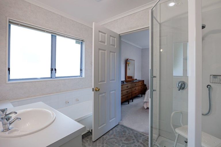 Photo of property in 88b Kensington Drive, Taradale, Napier, 4112