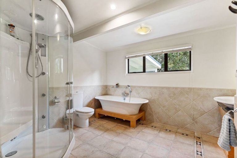 Photo of property in 167 Anderson Road, Helensville, 0875