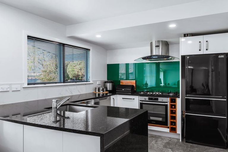 Photo of property in 8 Simkin Street, Taupo, 3330