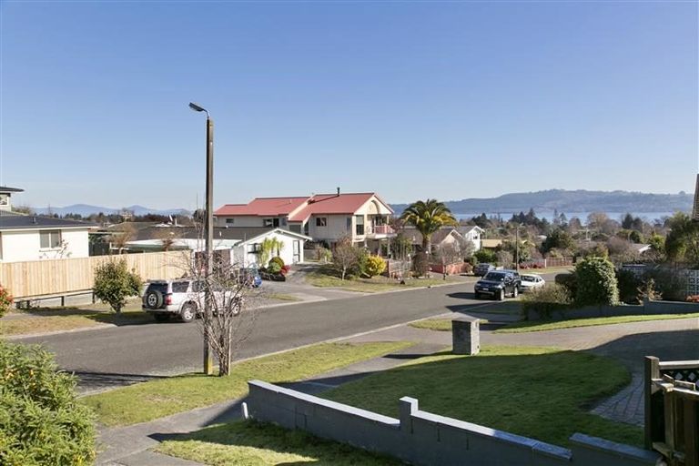Photo of property in 24 Hammersmith Street, Richmond Heights, Taupo, 3330