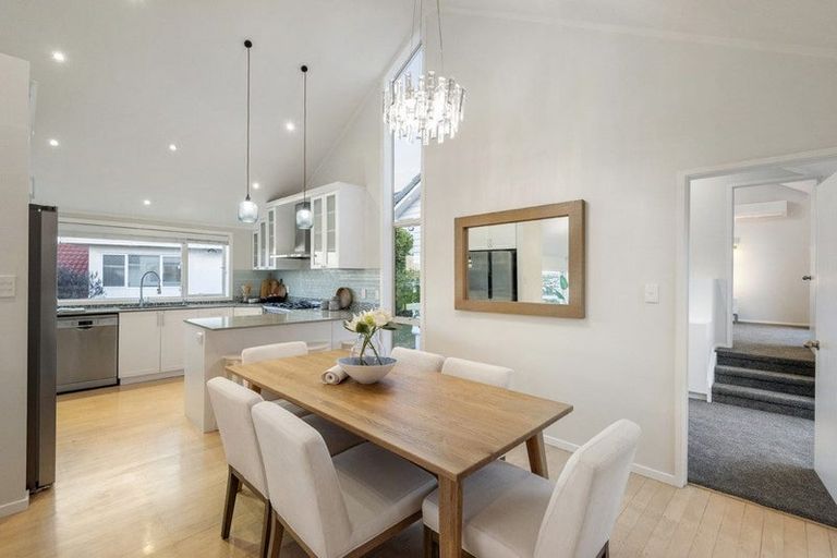 Photo of property in 14 Mcfetridge Place, Hillcrest, Auckland, 0627