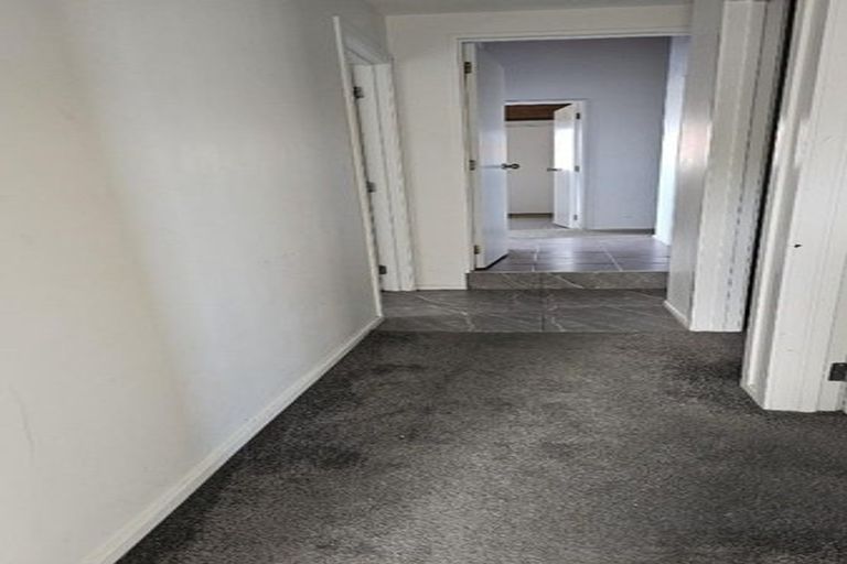 Photo of property in 372 Swanson Road, Ranui, Auckland, 0612