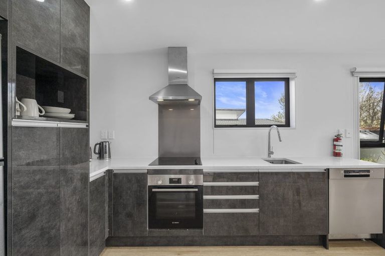 Photo of property in 16 Taupata Lane, Helensville, 0800