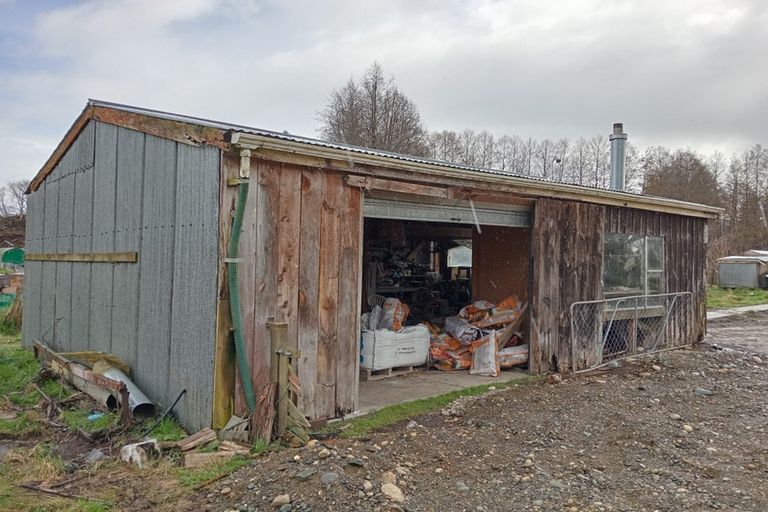 Photo of property in 1161 Clifden Highway, Rowallan, Tuatapere, 9691