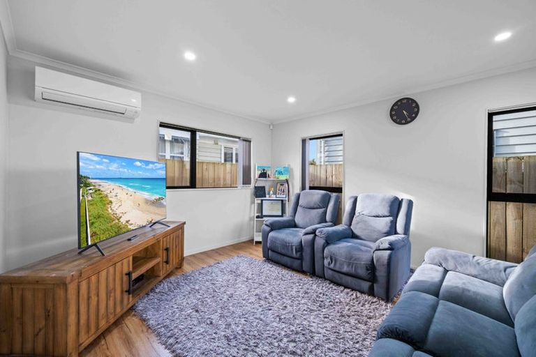 Photo of property in 102a Fitzroy Street, Papatoetoe, Auckland, 2104