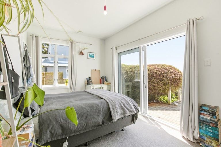Photo of property in 44 Mortimer Terrace, Aro Valley, Wellington, 6021