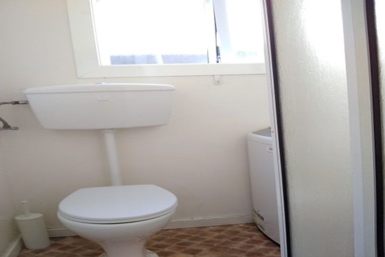 Photo of property in 2/22 Clare Road, St Albans, Christchurch, 8014