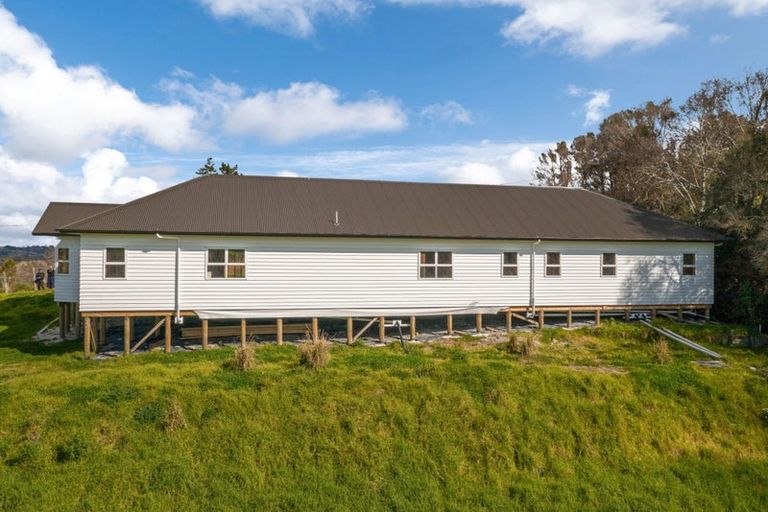 Photo of property in 90 Upper Orewa Road, Wainui, Silverdale, 0992