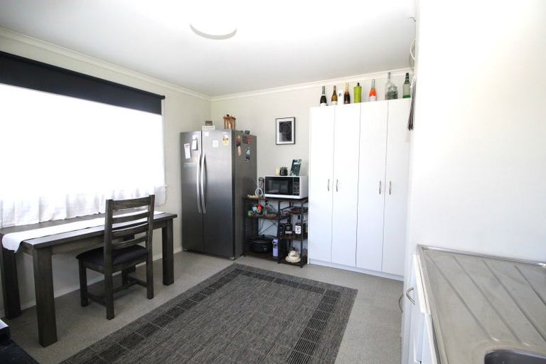 Photo of property in 26 Ross Street, Woodville, 4920