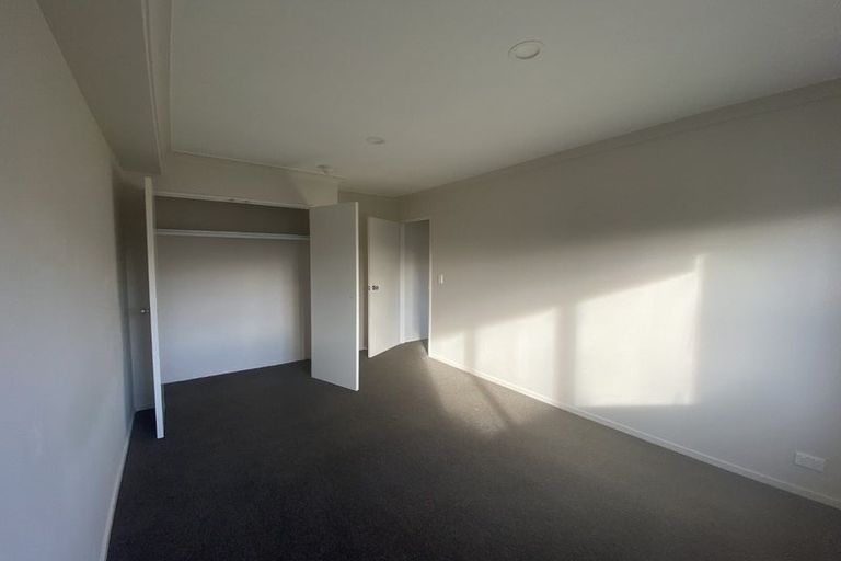 Photo of property in Santa Rosa, 2/340 Gulf Harbour Drive, Gulf Harbour, Whangaparaoa, 0930