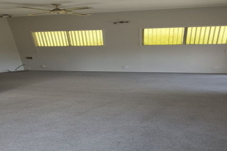 Photo of property in 1 Koromiko Place, Waiuku, 2123