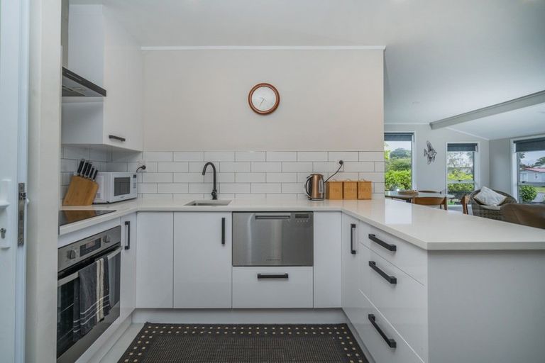 Photo of property in 208 Vista Paku, Pauanui, Hikuai, 3579