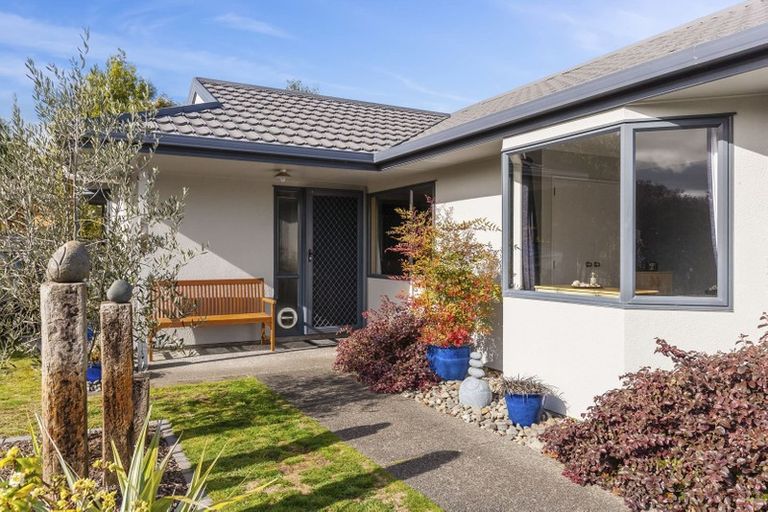 Photo of property in 10 Yasmin Lane, Kinloch, Taupo, 3377