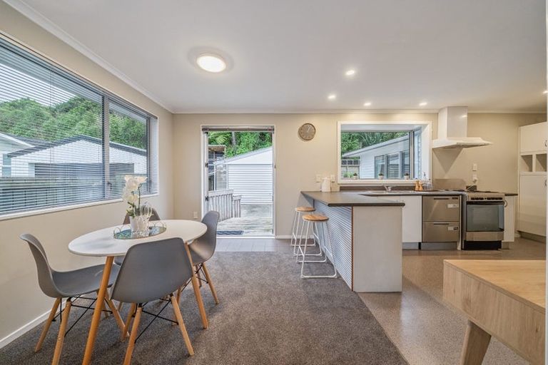 Photo of property in 44 Waipounamu Drive, Kelson, Lower Hutt, 5010