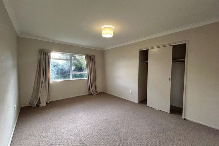 Photo of property in 17 Whiting Crescent, Greenmeadows, Napier, 4112
