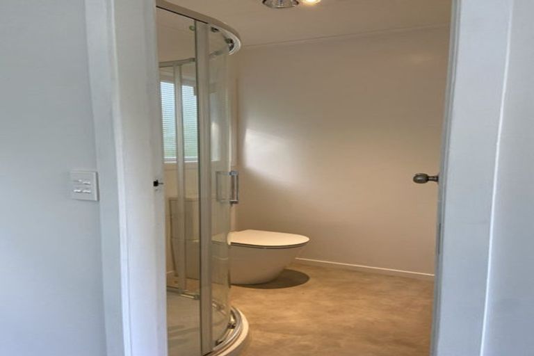Photo of property in 105 Churchill Drive, Crofton Downs, Wellington, 6035