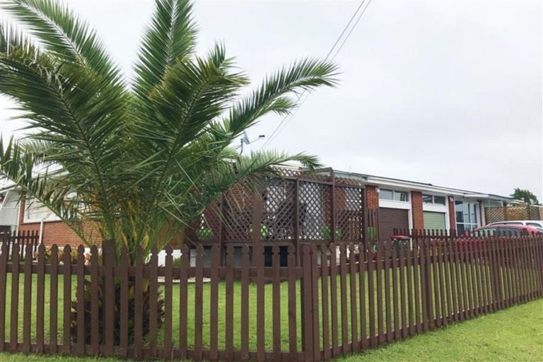 Photo of property in 2/2 Hallberry Road, Mangere East, Auckland, 2024