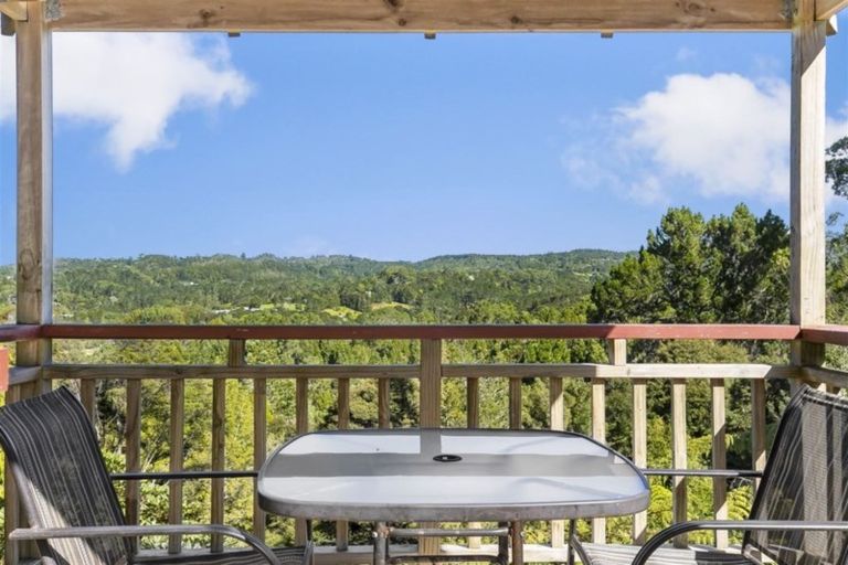 Photo of property in 188 Forest Hill Road, Waiatarua, Auckland, 0612