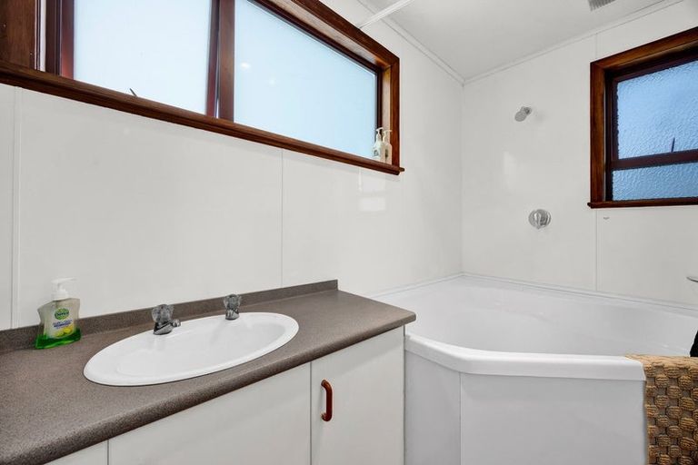 Photo of property in 158b Tukapa Street, Westown, New Plymouth, 4310