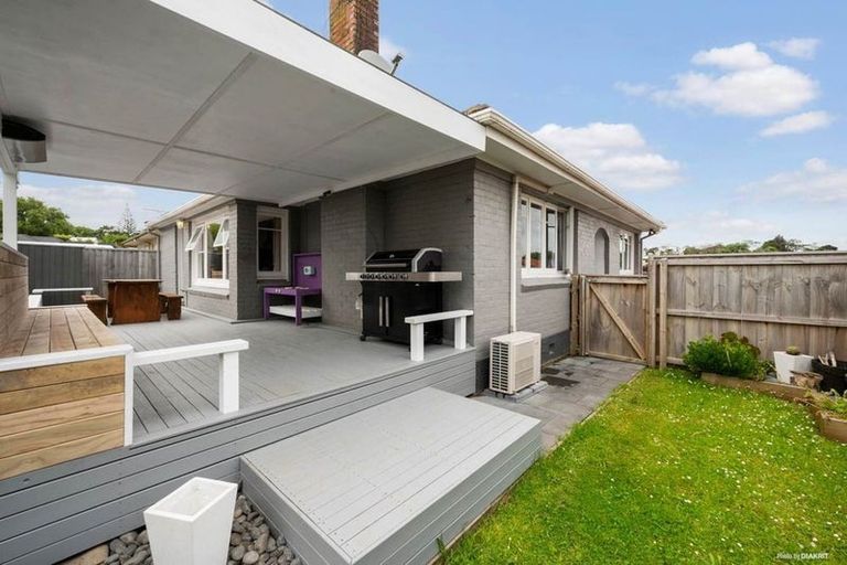 Photo of property in 22 Mellsop Avenue, Waiuku, 2123