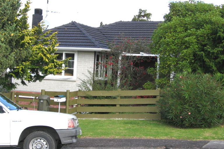 Photo of property in 4 Beaufield Lane, Te Atatu Peninsula, Auckland, 0610