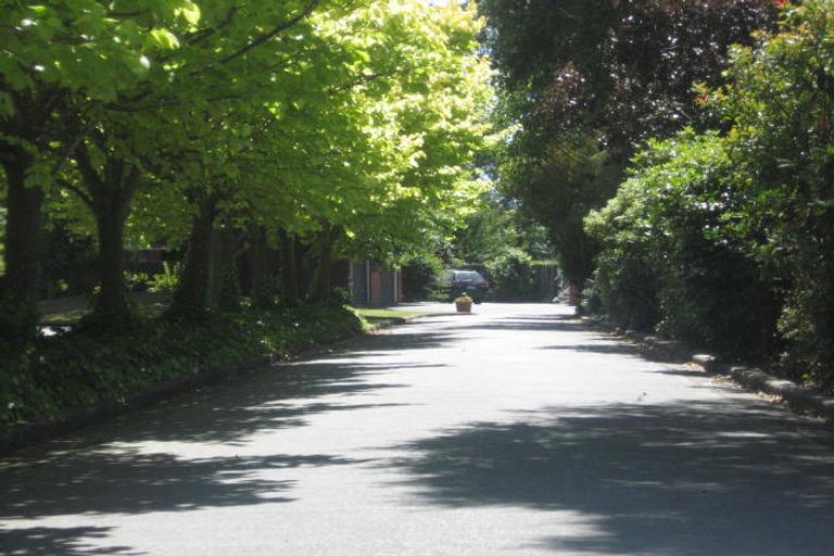 Photo of property in 1 Golden Elm Lane, Upper Riccarton, Christchurch, 8041