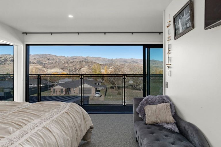 Photo of property in 59 Stratford Drive, Mount Pisa, Cromwell, 9383